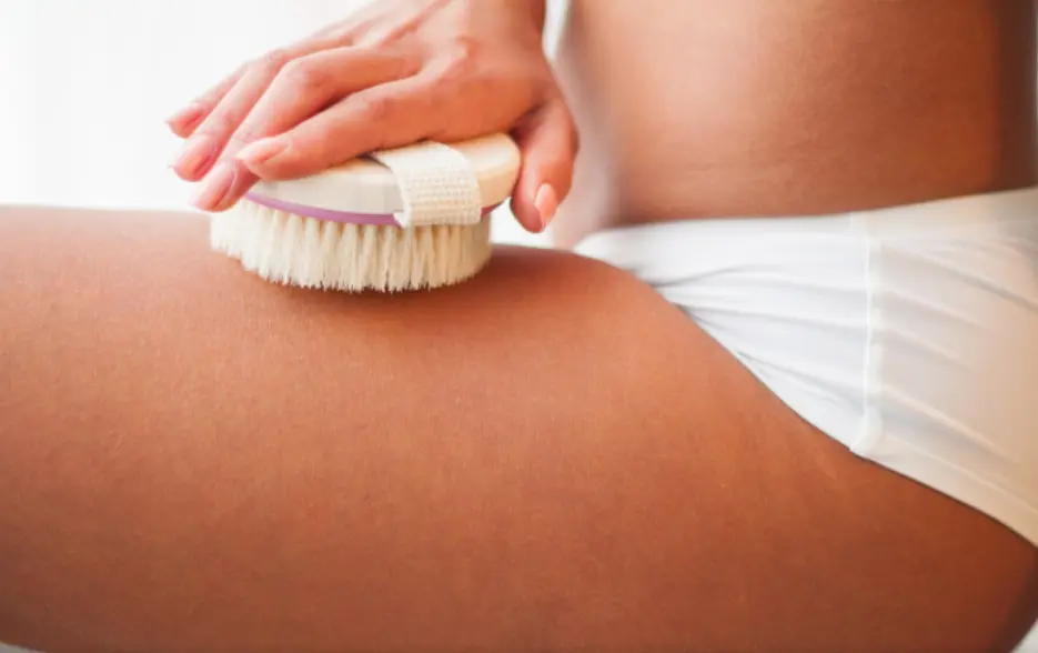 Cepillado corporal en seco: beneficios y cuando evitarlo